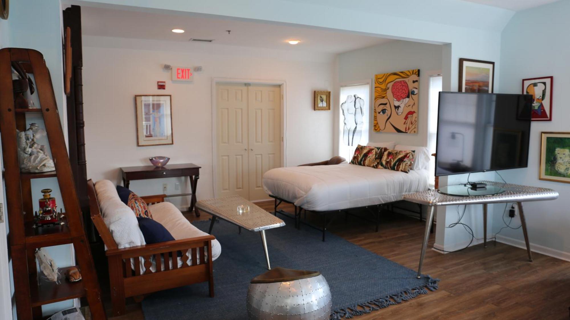 Tavern On The Bay Hotel - Frank Sinatra Suite ซอเมอร์สพอยต์ ภายนอก รูปภาพ