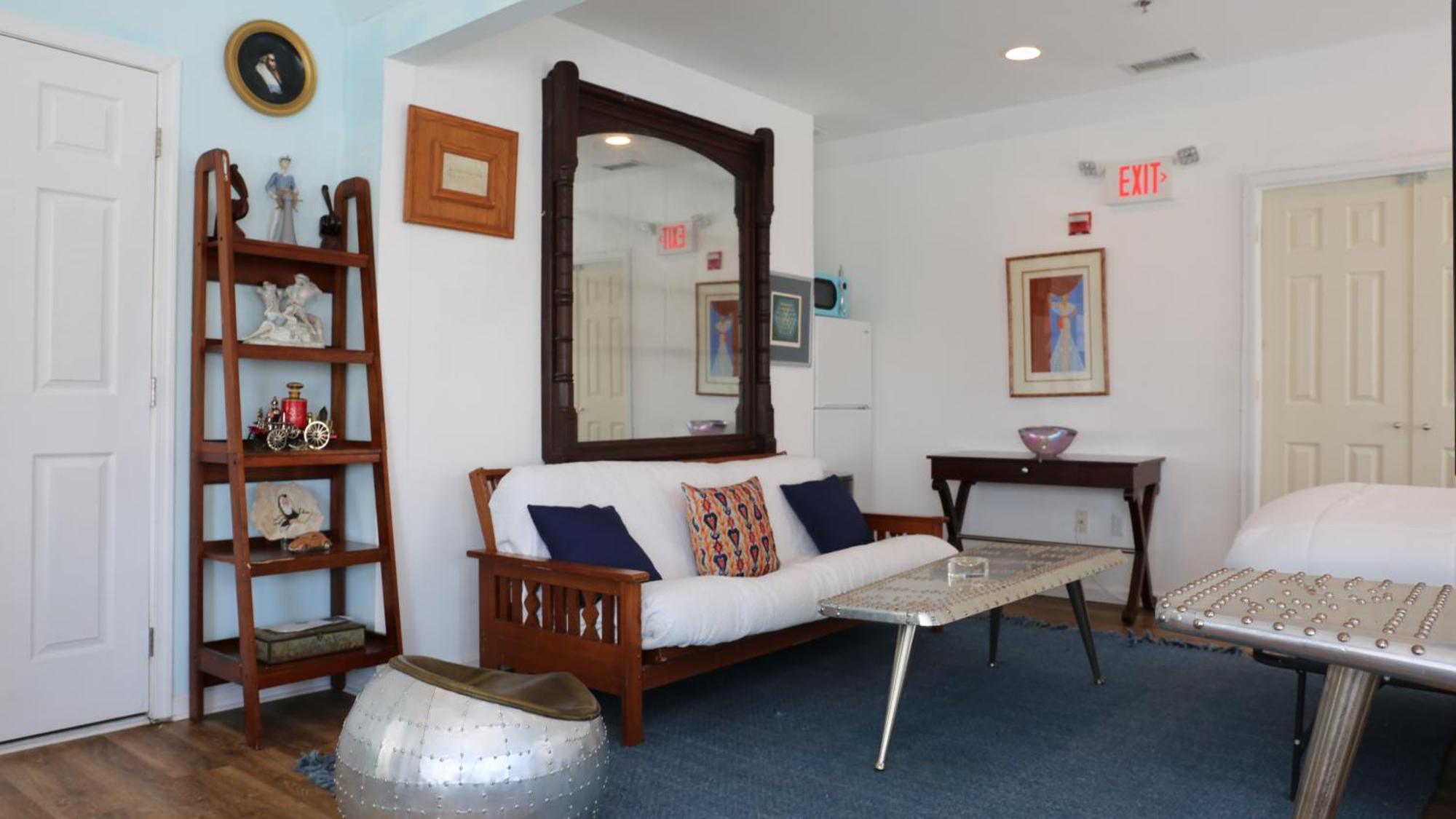 Tavern On The Bay Hotel - Frank Sinatra Suite ซอเมอร์สพอยต์ ภายนอก รูปภาพ