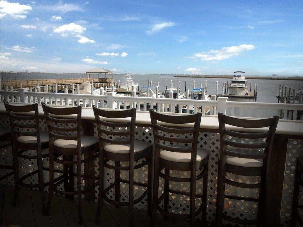 Tavern On The Bay Hotel - Frank Sinatra Suite ซอเมอร์สพอยต์ ภายนอก รูปภาพ